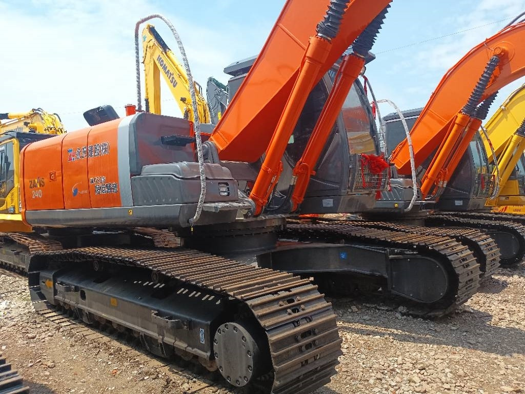 Hitachi zx240 - Гусеничний екскаватор: фото 3 Hitachi zx240 - Гусеничний екскаватор: фото 3