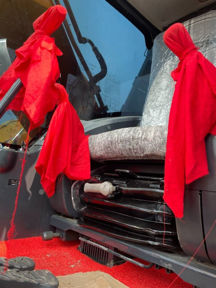 Hyundai 225LC-9S - Гусеничний екскаватор: фото 5 Hyundai 225LC-9S - Гусеничний екскаватор: фото 5