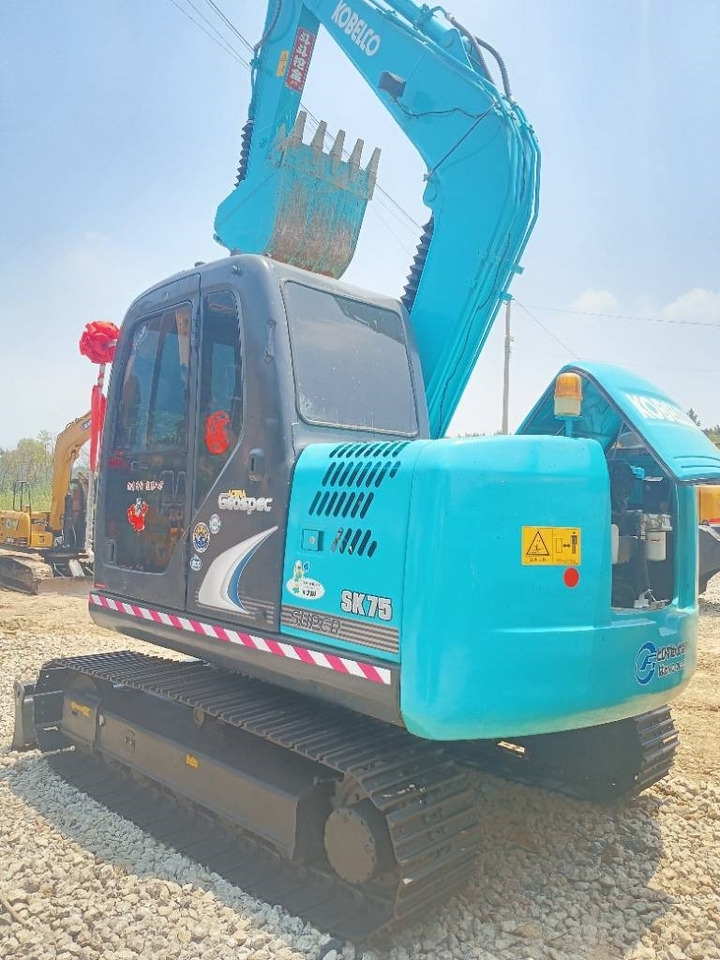 Kobelco sk75-8 - Гусеничний екскаватор: фото 3 Kobelco sk75-8 - Гусеничний екскаватор: фото 3