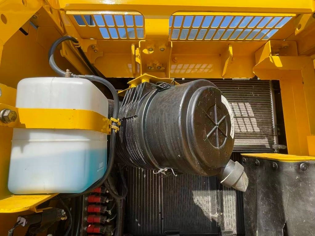 Komatsu PC 130 - Гусеничний екскаватор: фото 4 Komatsu PC 130 - Гусеничний екскаватор: фото 4