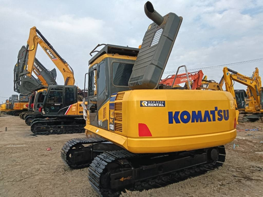 Komatsu PC 130  - Гусеничний екскаватор: фото 1 Komatsu PC 130  - Гусеничний екскаватор: фото 1