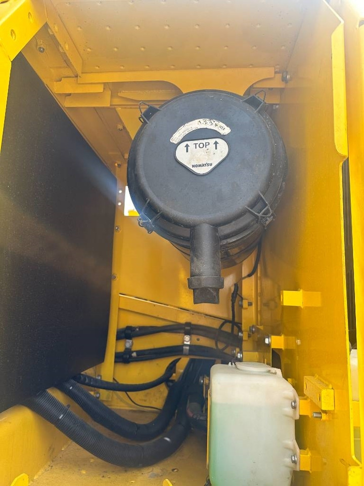 Komatsu PC 240 - Гусеничний екскаватор: фото 5 Komatsu PC 240 - Гусеничний екскаватор: фото 5