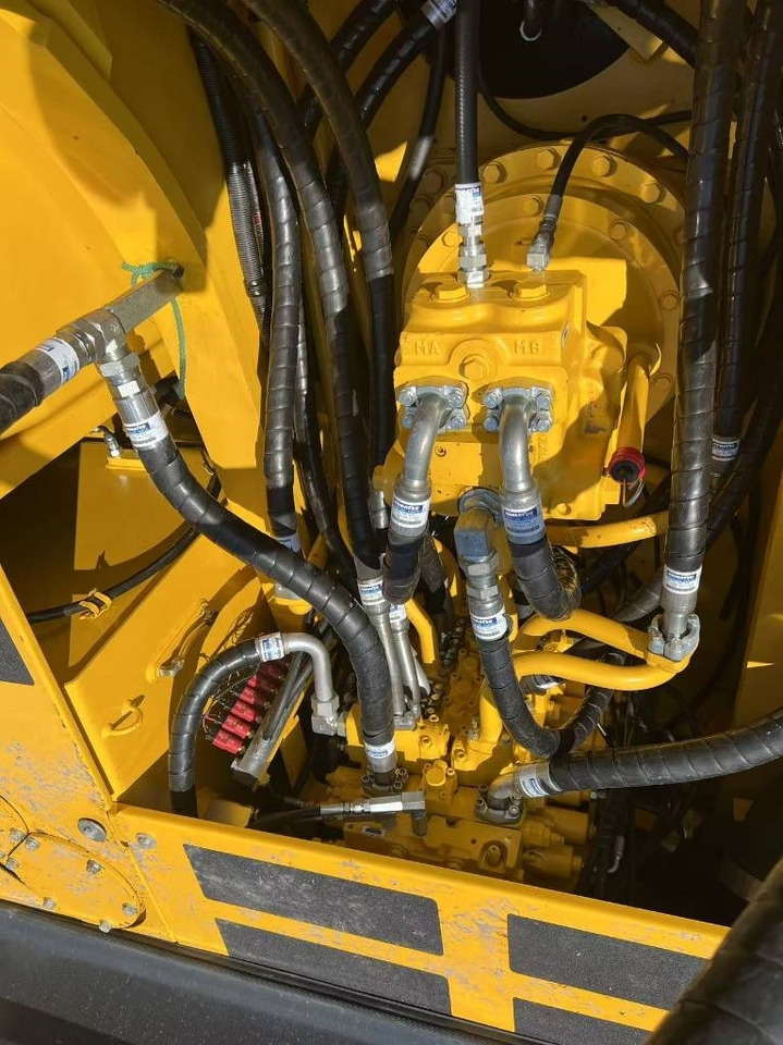 Komatsu PC 300 - Гусеничний екскаватор: фото 5 Komatsu PC 300 - Гусеничний екскаватор: фото 5