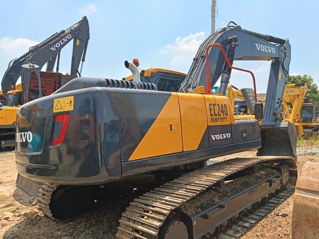 Volvo EC 240 - Гусеничний екскаватор: фото 1 Volvo EC 240 - Гусеничний екскаватор: фото 1