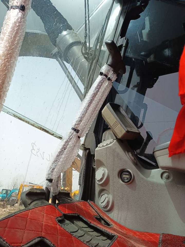 Гусеничний екскаватор Volvo EC480: фото 6
