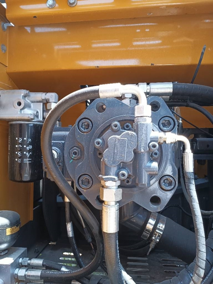 XCMG XE 215 DA  - Гусеничний екскаватор: фото 5 XCMG XE 215 DA  - Гусеничний екскаватор: фото 5