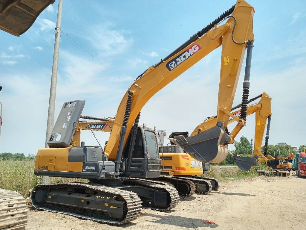 XCMG XE 215 DA - Гусеничний екскаватор: фото 1 XCMG XE 215 DA - Гусеничний екскаватор: фото 1