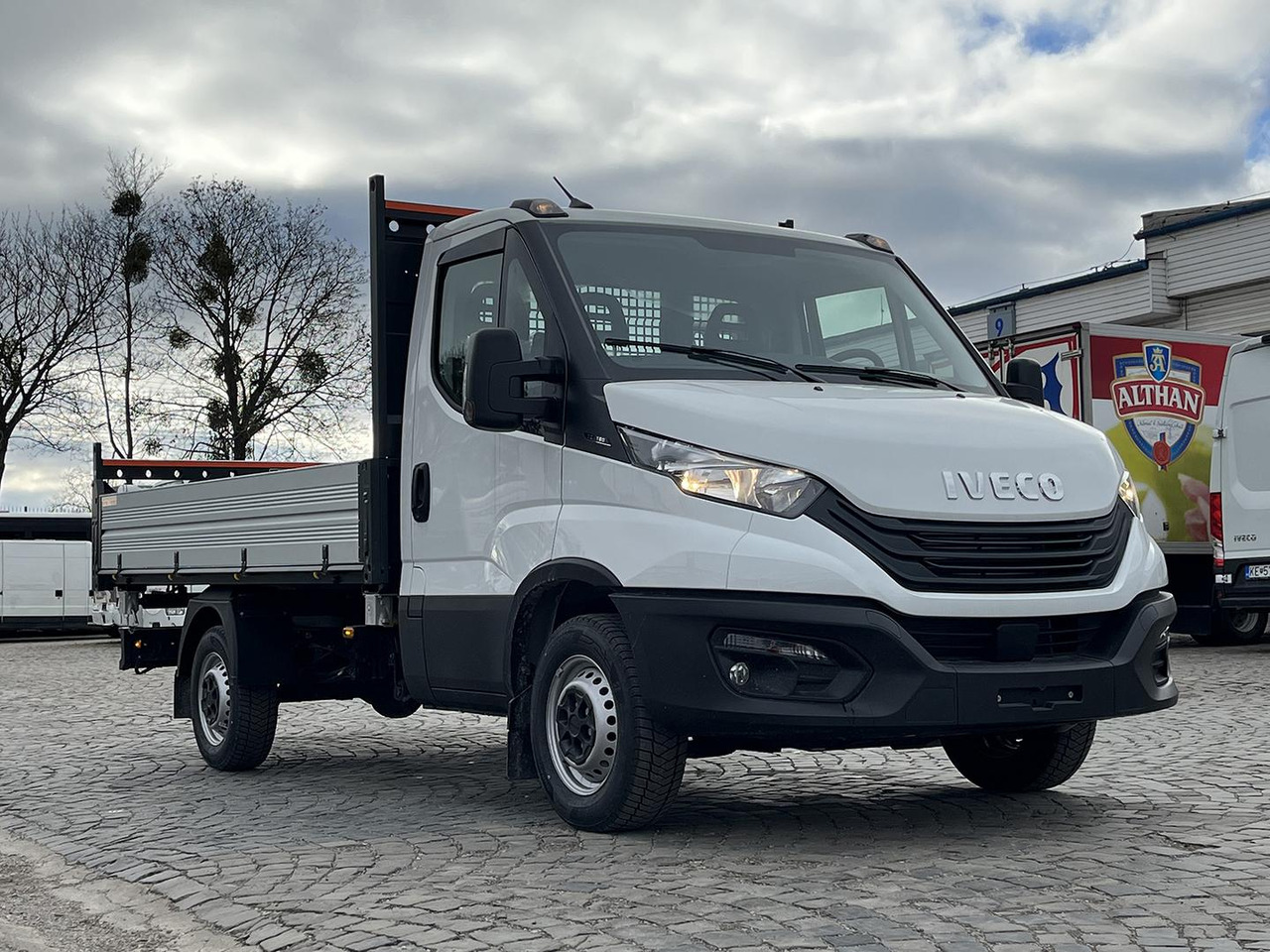 Iveco DAILY SKLÁPAČ, 2.3D, 35S16H - Малотоннажний самоскид: фото 1 Iveco DAILY SKLÁPAČ, 2.3D, 35S16H - Малотоннажний самоскид: фото 1