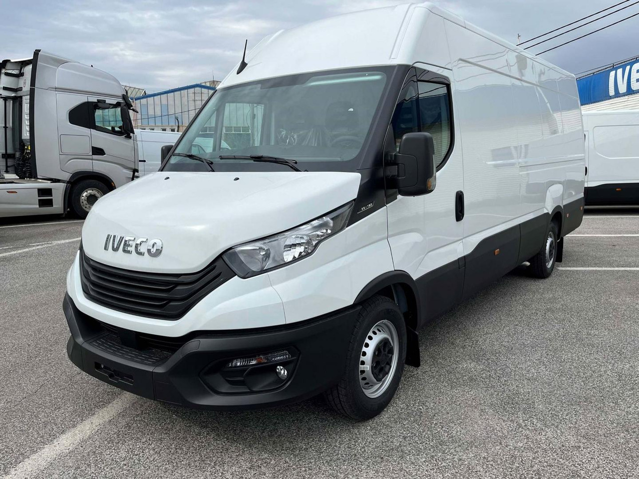 Iveco DAILY VAN, 2,3D 156k, 35S16 V - Суцільнометалевий фургон: фото 1 Iveco DAILY VAN, 2,3D 156k, 35S16 V - Суцільнометалевий фургон: фото 1