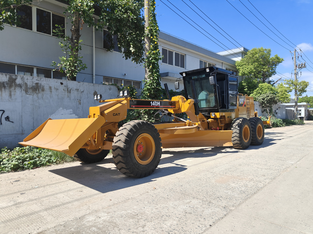 CATERPILLAR 140h with blade used cat motor grader 140k 140h 140g - Грейдер: фото 1 CATERPILLAR 140h with blade used cat motor grader 140k 140h 140g - Грейдер: фото 1