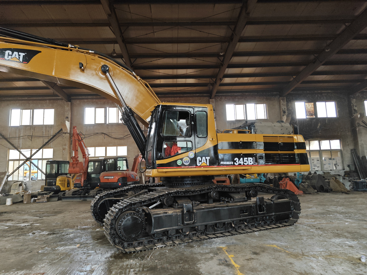 Гусеничний екскаватор CATERPILLAR 345B: фото 6 Гусеничний екскаватор CATERPILLAR 345B: фото 6