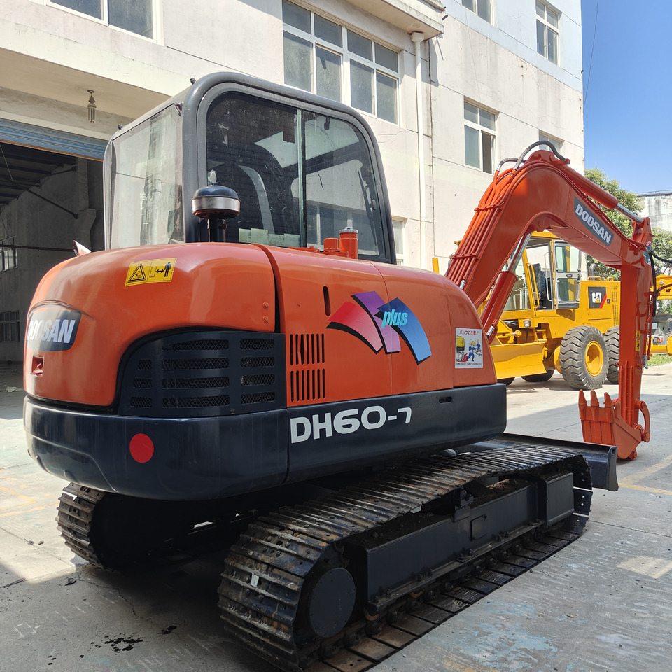 Doosan DH60 - Міні-екскаватор: фото 2 Doosan DH60 - Міні-екскаватор: фото 2