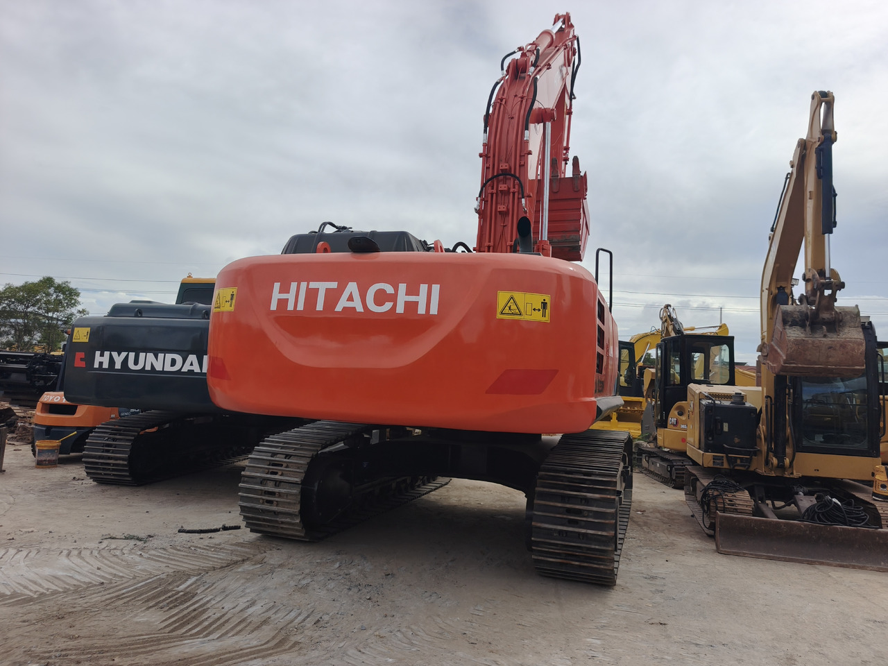 HITACHI ZX350 ZX350H ZX350H-5G Used excavator - Гусеничний екскаватор: фото 4 HITACHI ZX350 ZX350H ZX350H-5G Used excavator - Гусеничний екскаватор: фото 4