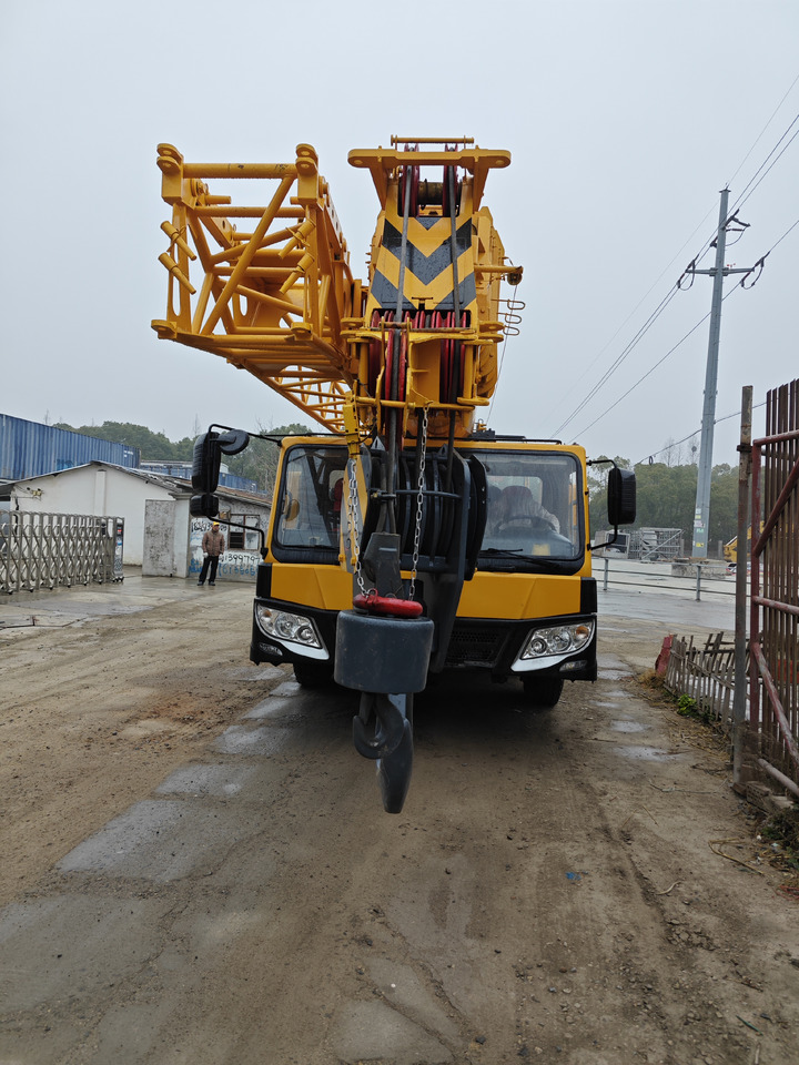 XCMG QY70K 70 used truck crane - Автокран: фото 4 XCMG QY70K 70 used truck crane - Автокран: фото 4