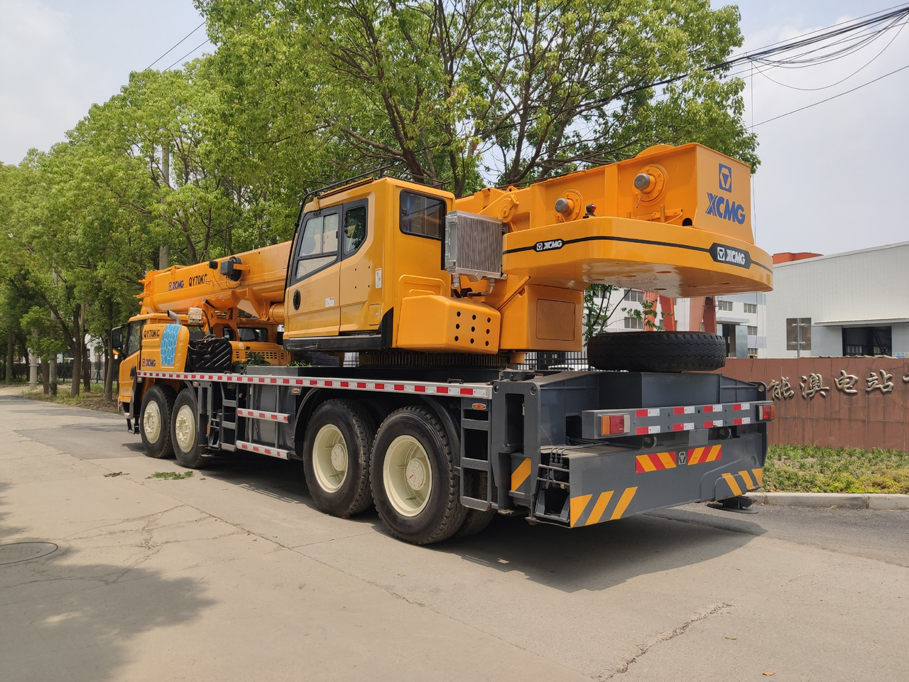 XCMG QY70KC TRUCK CRANE USED XCMG 70TON QY70K QY70K-2 MOBILE TRUCK CRANE - Автокран: фото 3 XCMG QY70KC TRUCK CRANE USED XCMG 70TON QY70K QY70K-2 MOBILE TRUCK CRANE - Автокран: фото 3