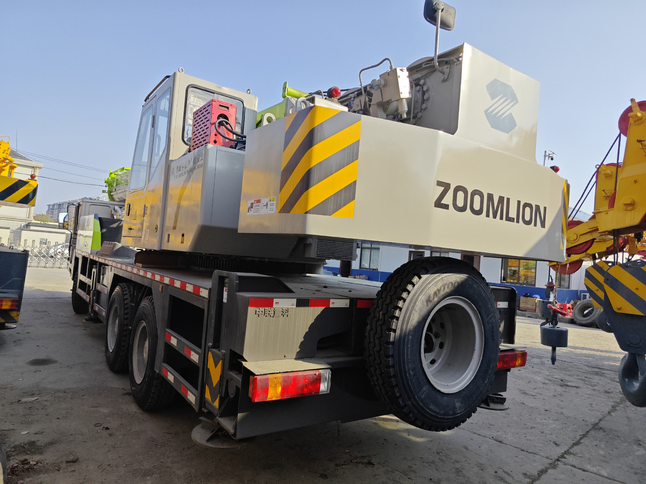Zoomlion ZTC250V - Автокран: фото 1 Zoomlion ZTC250V - Автокран: фото 1