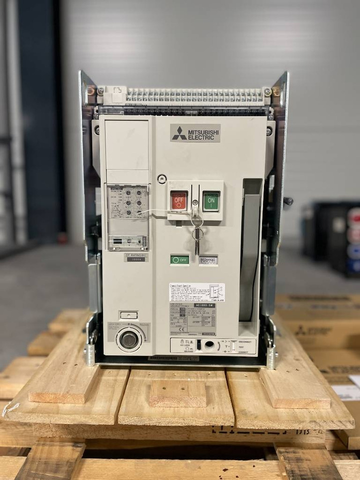 Mitsubishi Circuit breaker 1000A - AE1000-SW 3P - DPX-12648 - Будівельна техніка: фото 1 Mitsubishi Circuit breaker 1000A - AE1000-SW 3P - DPX-12648 - Будівельна техніка: фото 1