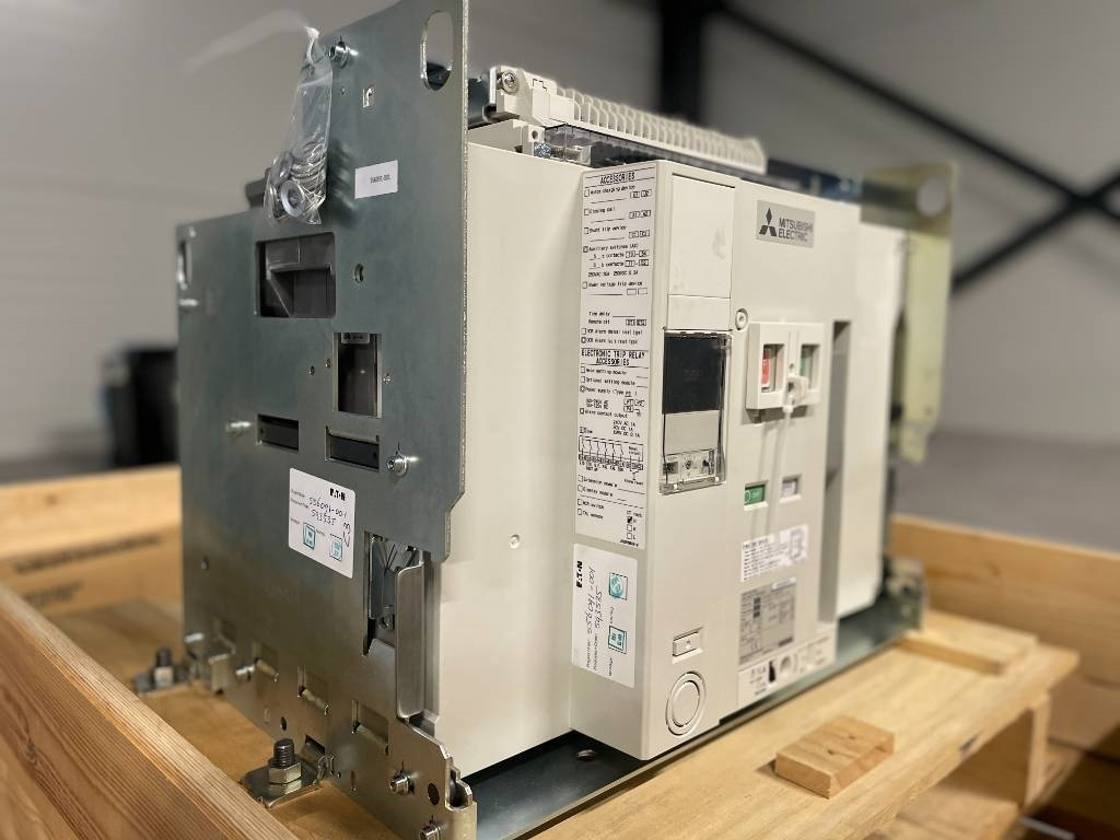Mitsubishi Circuit breaker 4000A - AE4000-SWA 4P - DPX-12648 - Будівельна техніка: фото 2 Mitsubishi Circuit breaker 4000A - AE4000-SWA 4P - DPX-12648 - Будівельна техніка: фото 2
