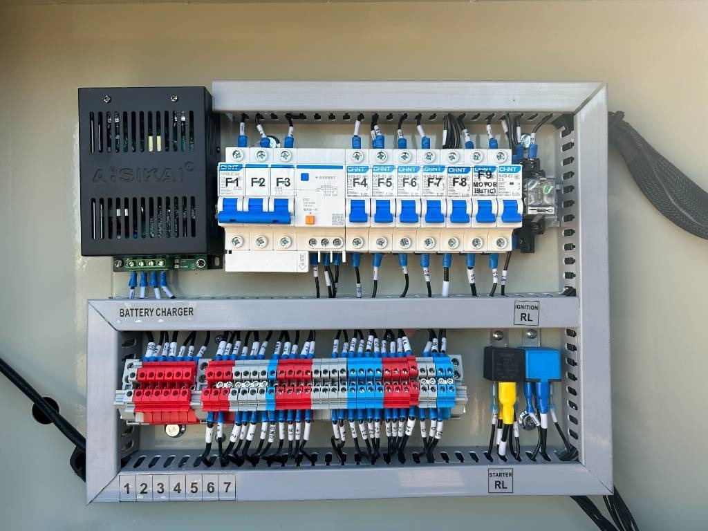 Новий Електричний генератор Iveco CR16TE1W - 660 kVA Generator - DPX-19798: фото 10 Новий Електричний генератор Iveco CR16TE1W - 660 kVA Generator - DPX-19798: фото 10