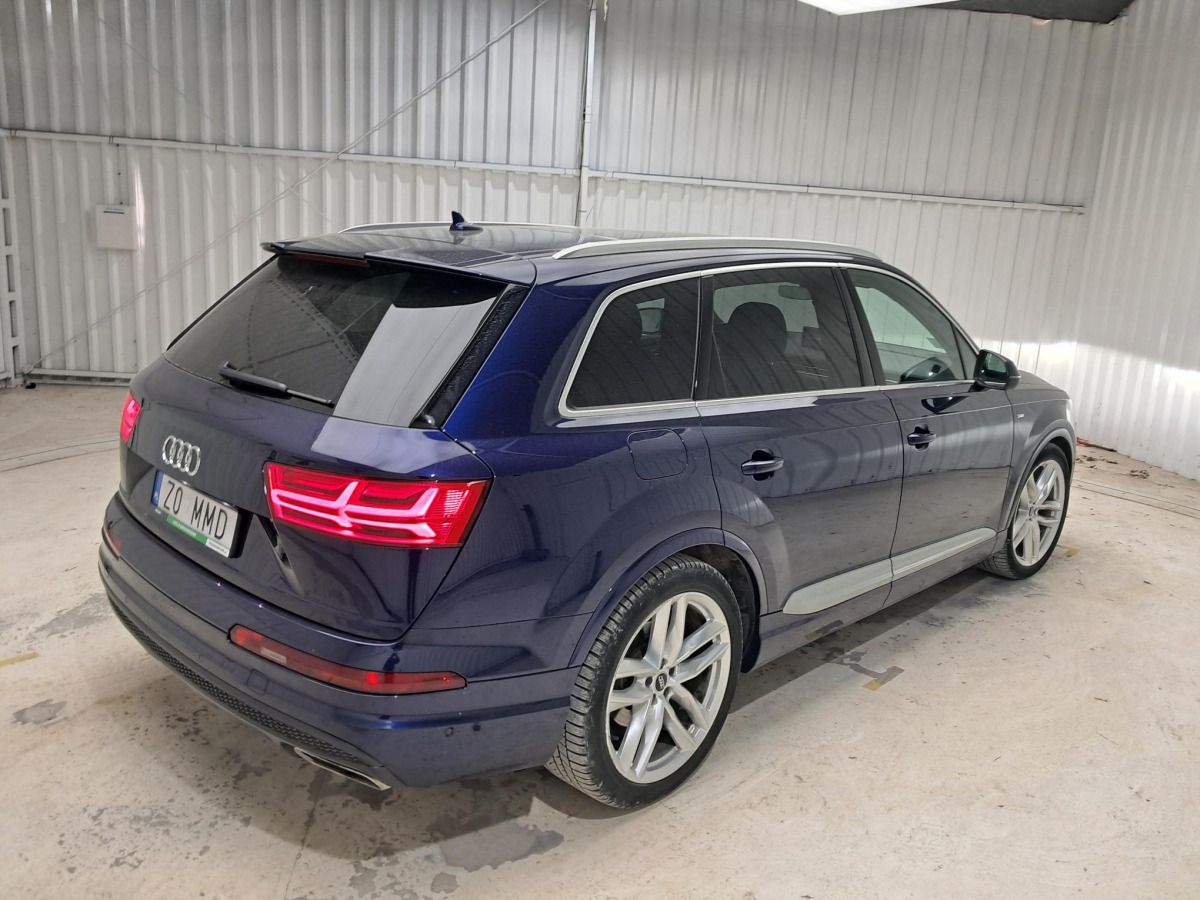 AUDI Q7 SUV - Позашляховик: фото 3 AUDI Q7 SUV - Позашляховик: фото 3