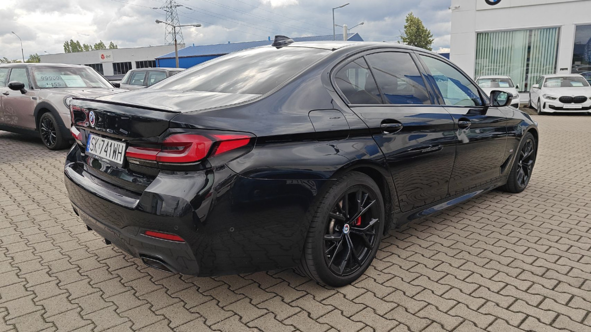 BMW 520d xDrive mHEV M Sport SEDAN - Седан: фото 3 BMW 520d xDrive mHEV M Sport SEDAN - Седан: фото 3