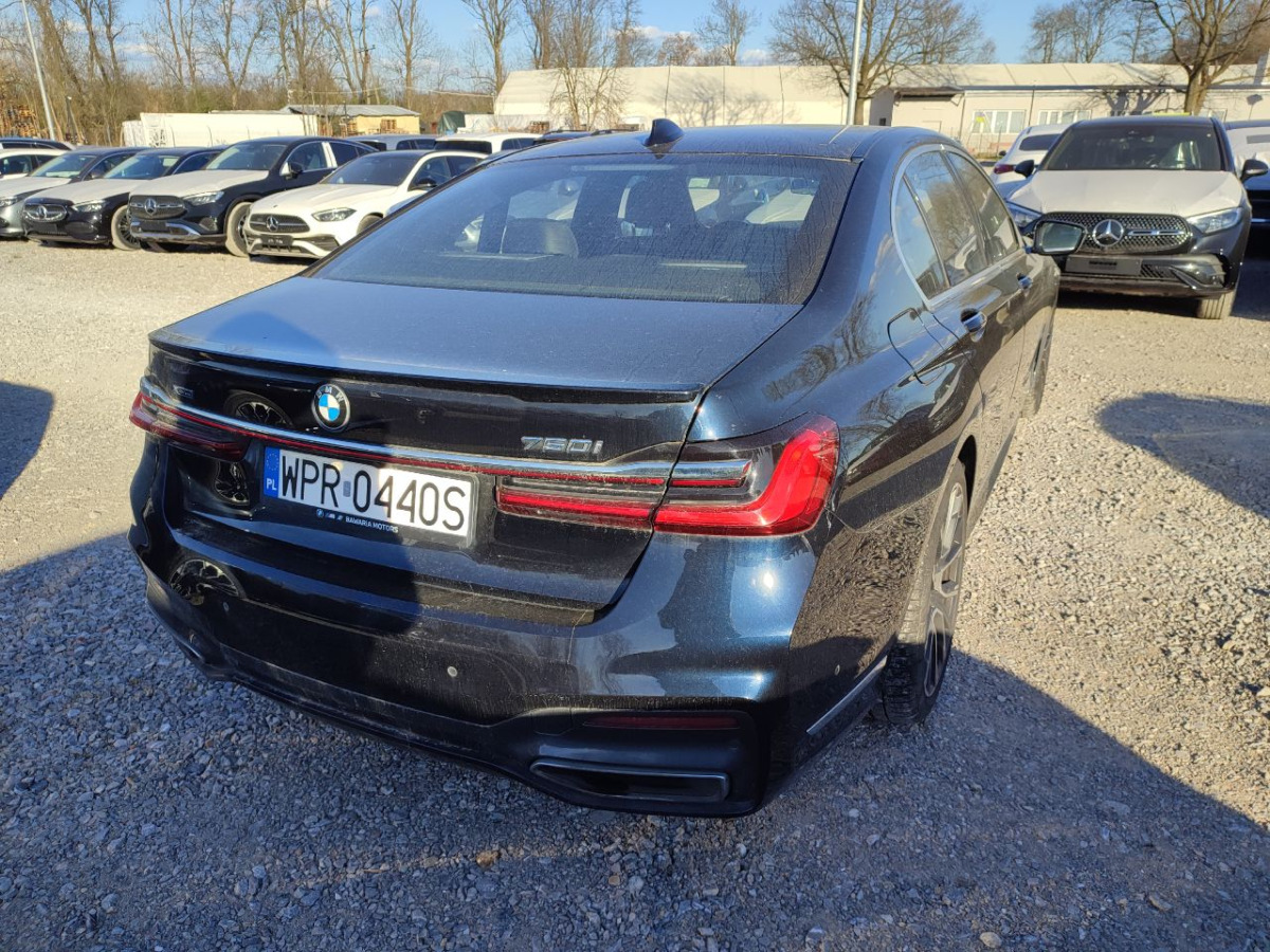 BMW 750I XDRIVE SEDAN - Седан: фото 3 BMW 750I XDRIVE SEDAN - Седан: фото 3