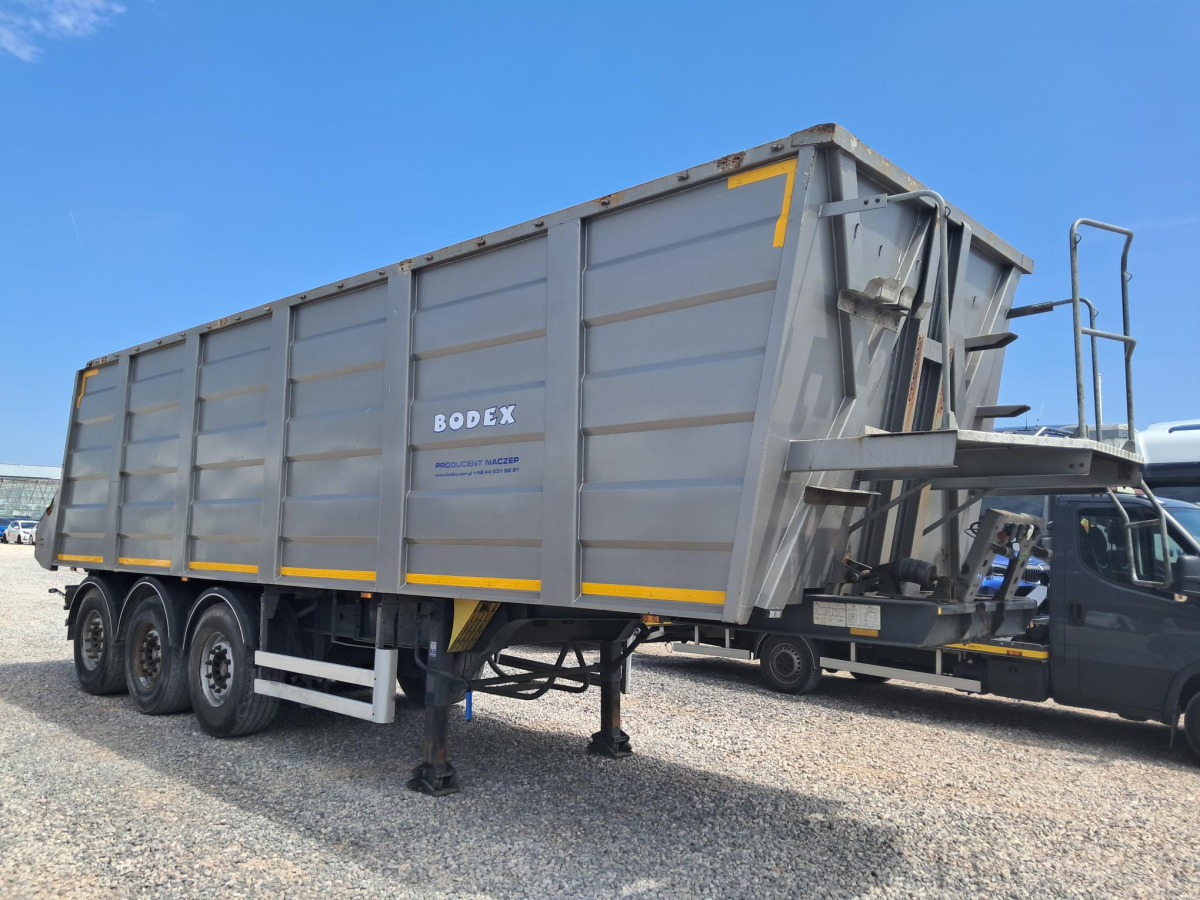 BODEX KSI3B PRZEWÓZ TOWARÓW SYPKICH - Самоскид напівпричіп: фото 1 BODEX KSI3B PRZEWÓZ TOWARÓW SYPKICH - Самоскид напівпричіп: фото 1