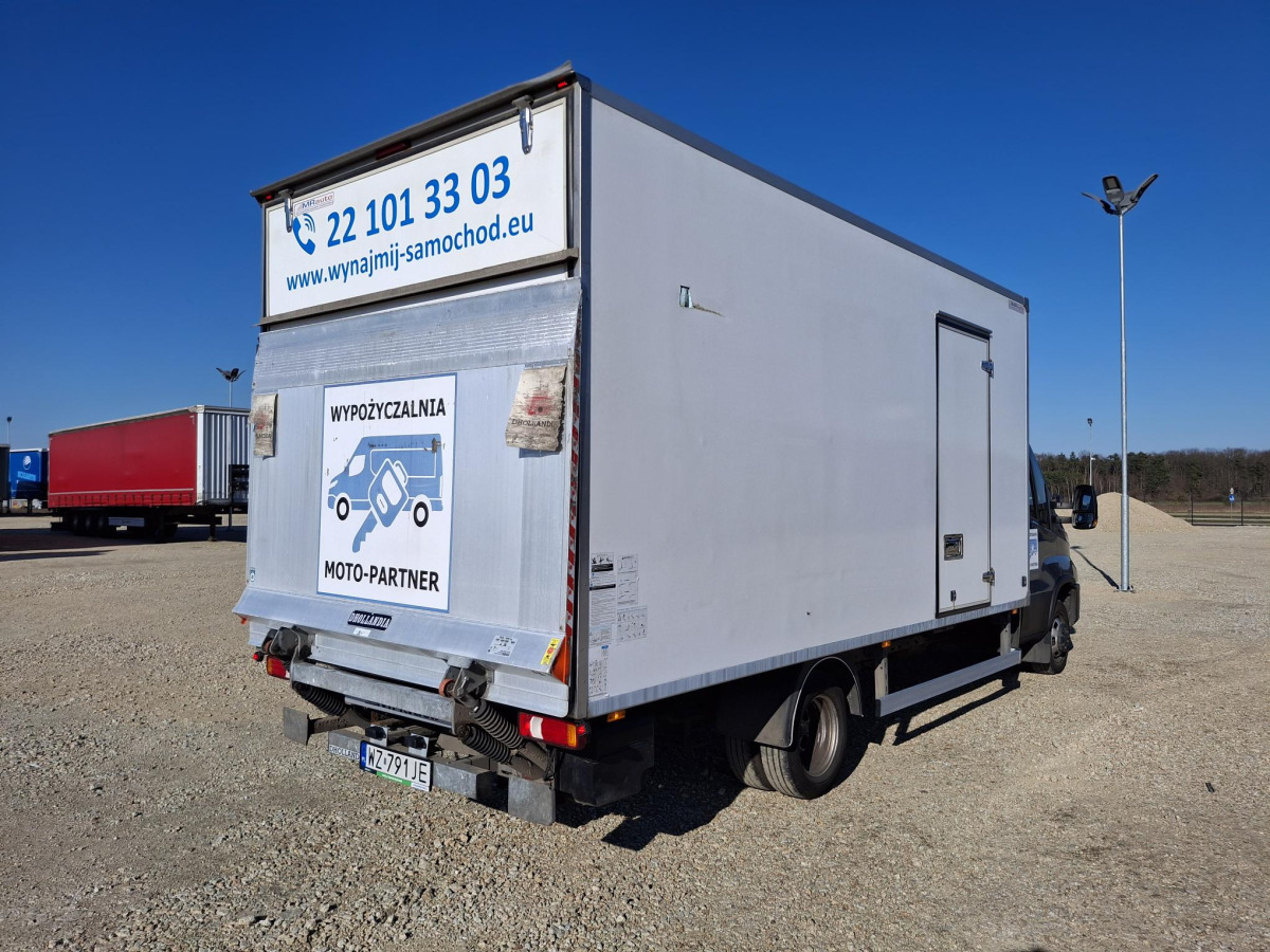 IVECO DAILY 50C18 KONTENER Z WINDĄ - Вантажівка з закритим кузовом: фото 5 IVECO DAILY 50C18 KONTENER Z WINDĄ - Вантажівка з закритим кузовом: фото 5