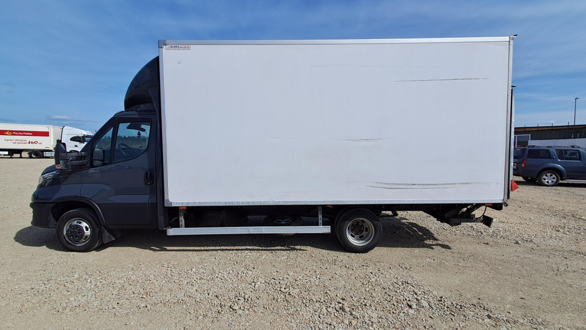 IVECO DAILY 50C18 KONTENER Z WINDĄ - Фургон з закритим кузовом: фото 4 IVECO DAILY 50C18 KONTENER Z WINDĄ - Фургон з закритим кузовом: фото 4