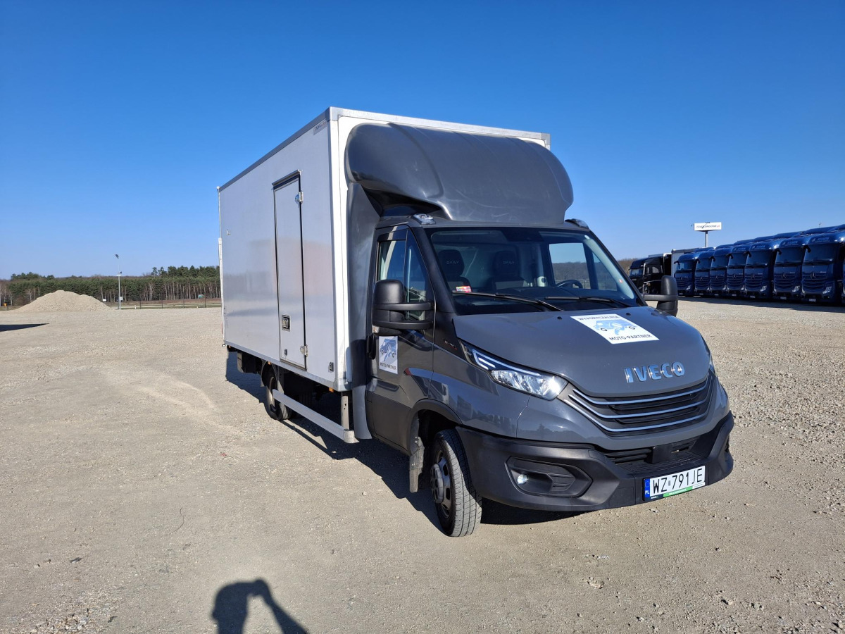 IVECO DAILY 50C18 KONTENER Z WINDĄ - Вантажівка з закритим кузовом: фото 1 IVECO DAILY 50C18 KONTENER Z WINDĄ - Вантажівка з закритим кузовом: фото 1