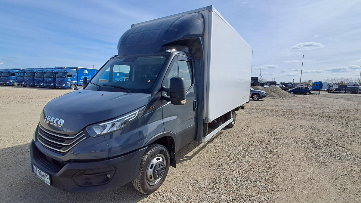 IVECO DAILY 50C18 KONTENER Z WINDĄ - Фургон з закритим кузовом: фото 3 IVECO DAILY 50C18 KONTENER Z WINDĄ - Фургон з закритим кузовом: фото 3