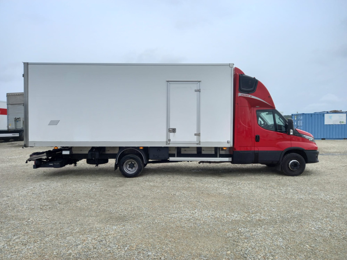 IVECO DAILY KONTENER Z WINDĄ - Вантажівка з закритим кузовом: фото 5 IVECO DAILY KONTENER Z WINDĄ - Вантажівка з закритим кузовом: фото 5