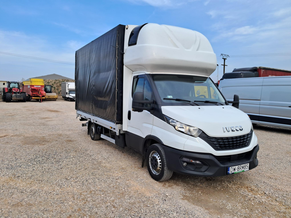 IVECO PLANDEKA Z WINDĄ - Тентований фургон: фото 1 IVECO PLANDEKA Z WINDĄ - Тентований фургон: фото 1