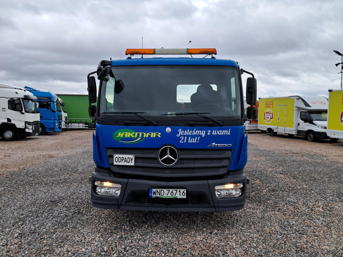 MERCEDES BENZ ATEGO HAKOWIEC - Гаковий мультиліфт вантажівка: фото 3 MERCEDES BENZ ATEGO HAKOWIEC - Гаковий мультиліфт вантажівка: фото 3