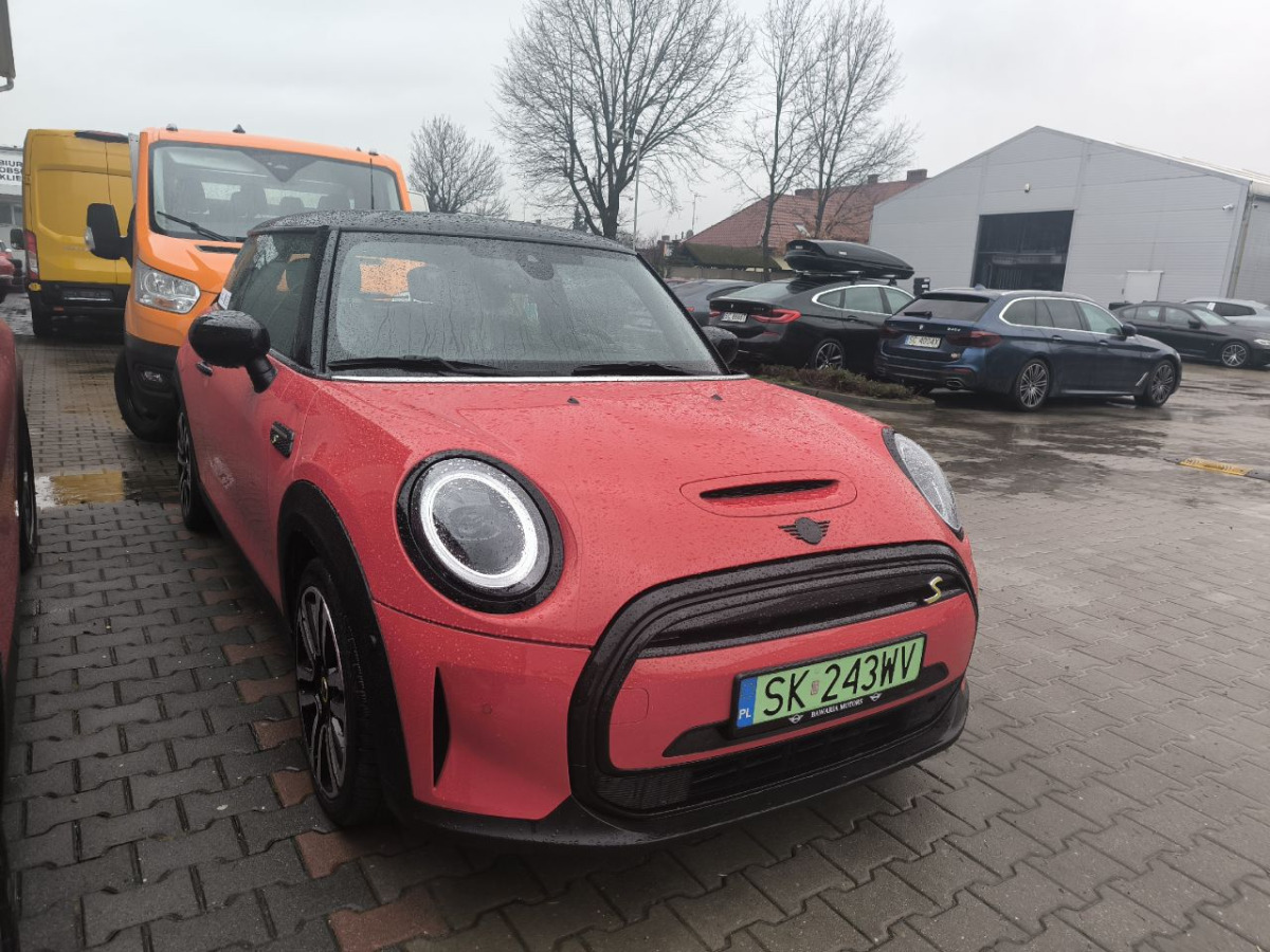 MINI Cooper SE Classic Trim HATCHBACK - Хетчбек: фото 2 MINI Cooper SE Classic Trim HATCHBACK - Хетчбек: фото 2