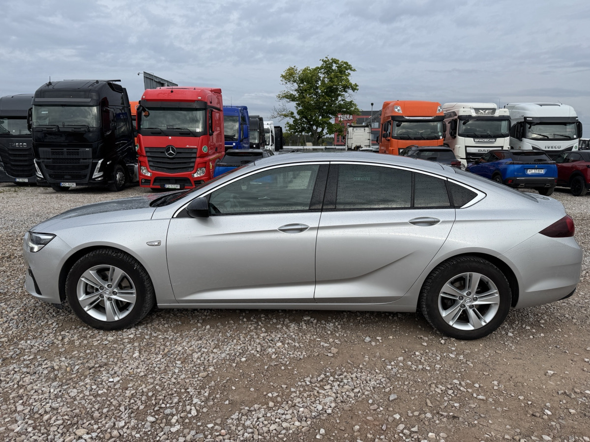OPEL INSIGNIA LIFTBACK - Легковий автомобіль: фото 4 OPEL INSIGNIA LIFTBACK - Легковий автомобіль: фото 4
