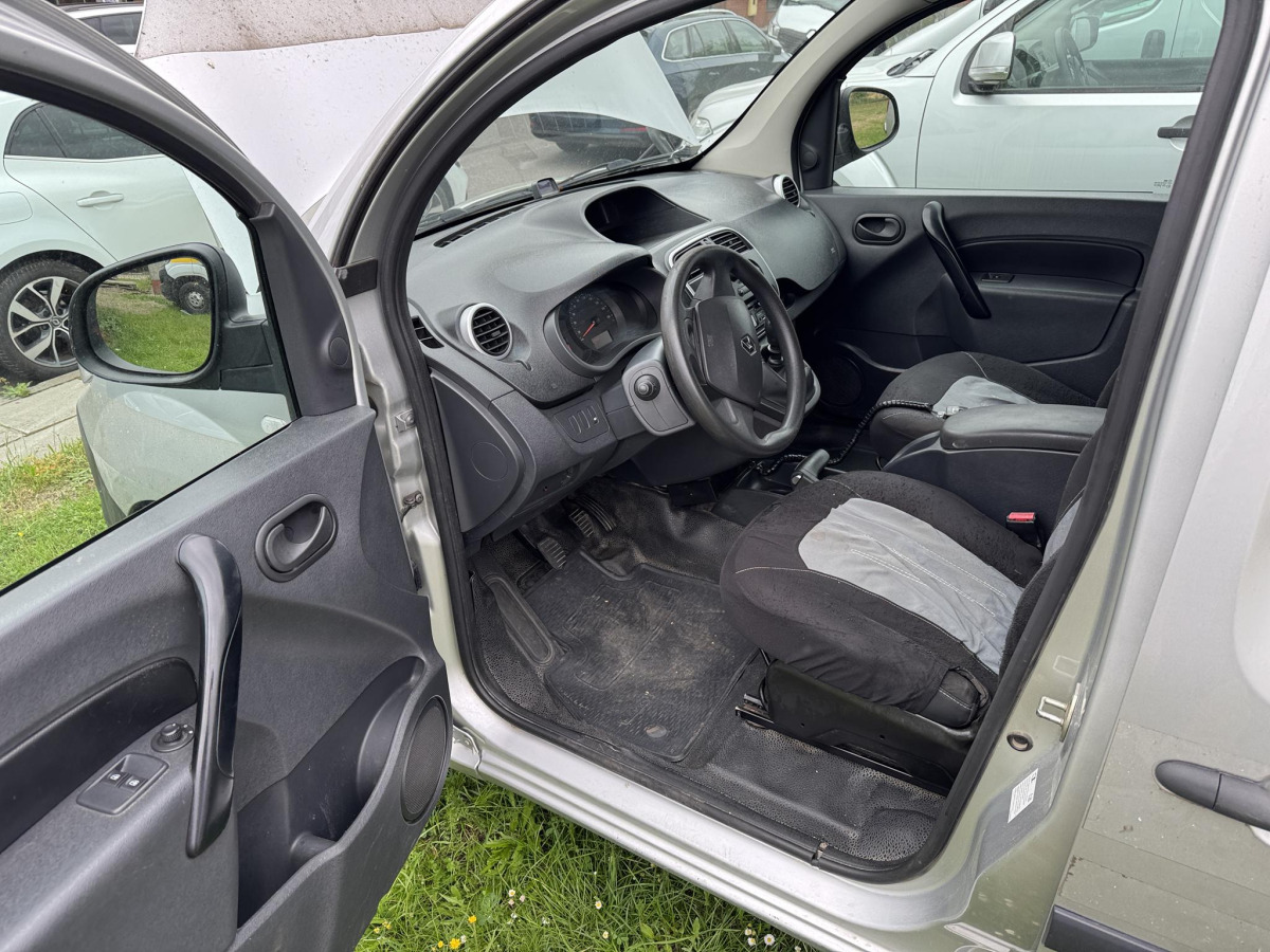 RENAULT KANGOO FURGON BLASZAK - Суцільнометалевий фургон: фото 5 RENAULT KANGOO FURGON BLASZAK - Суцільнометалевий фургон: фото 5