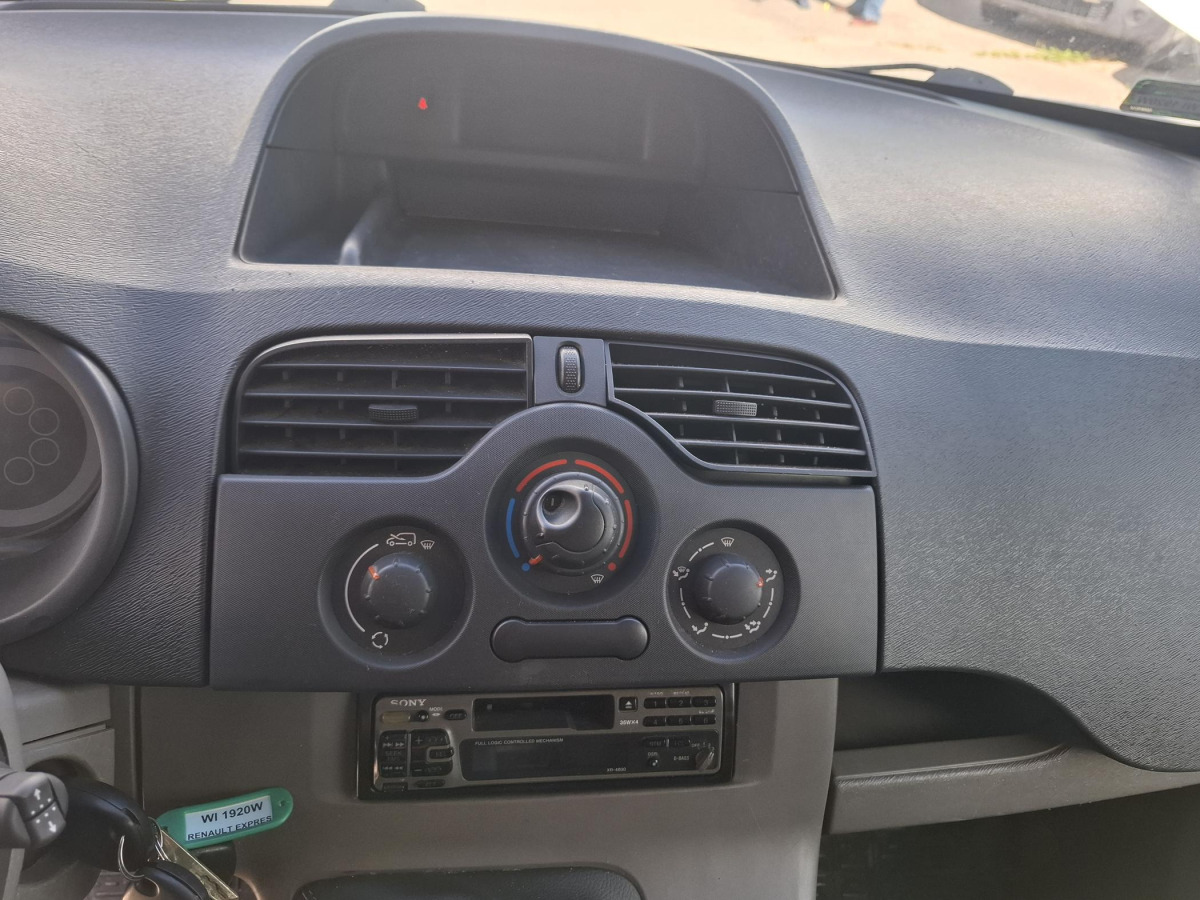 Суцільнометалевий фургон RENAULT KANGOO FURGON BLASZAK: фото 9
