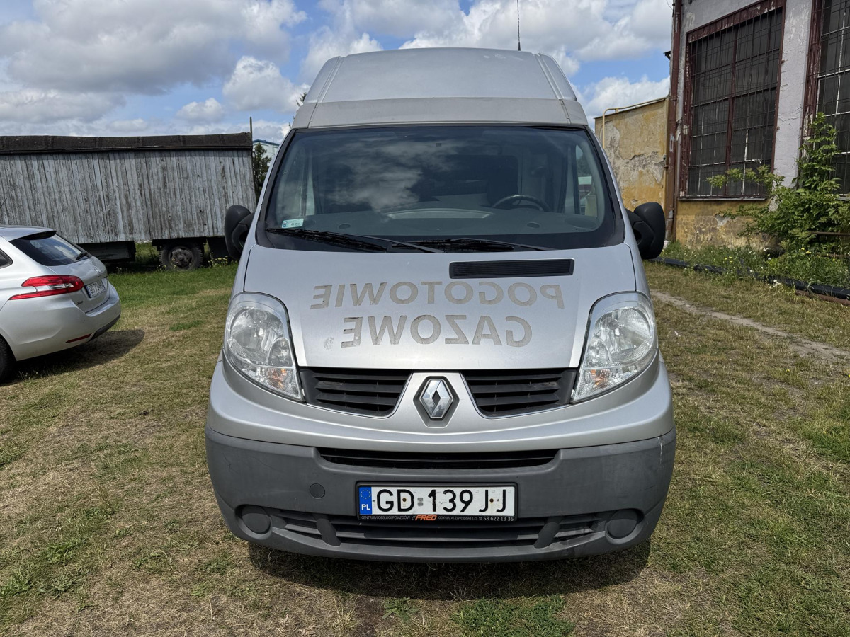 RENAULT TRAFIC FURGON BLASZAK - Суцільнометалевий фургон: фото 3 RENAULT TRAFIC FURGON BLASZAK - Суцільнометалевий фургон: фото 3