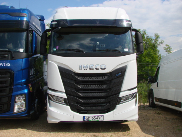 IVECO AS440ST/FP LT LNG CIĄGNIK SIODŁOWY - Тягач: фото 2 IVECO AS440ST/FP LT LNG CIĄGNIK SIODŁOWY - Тягач: фото 2