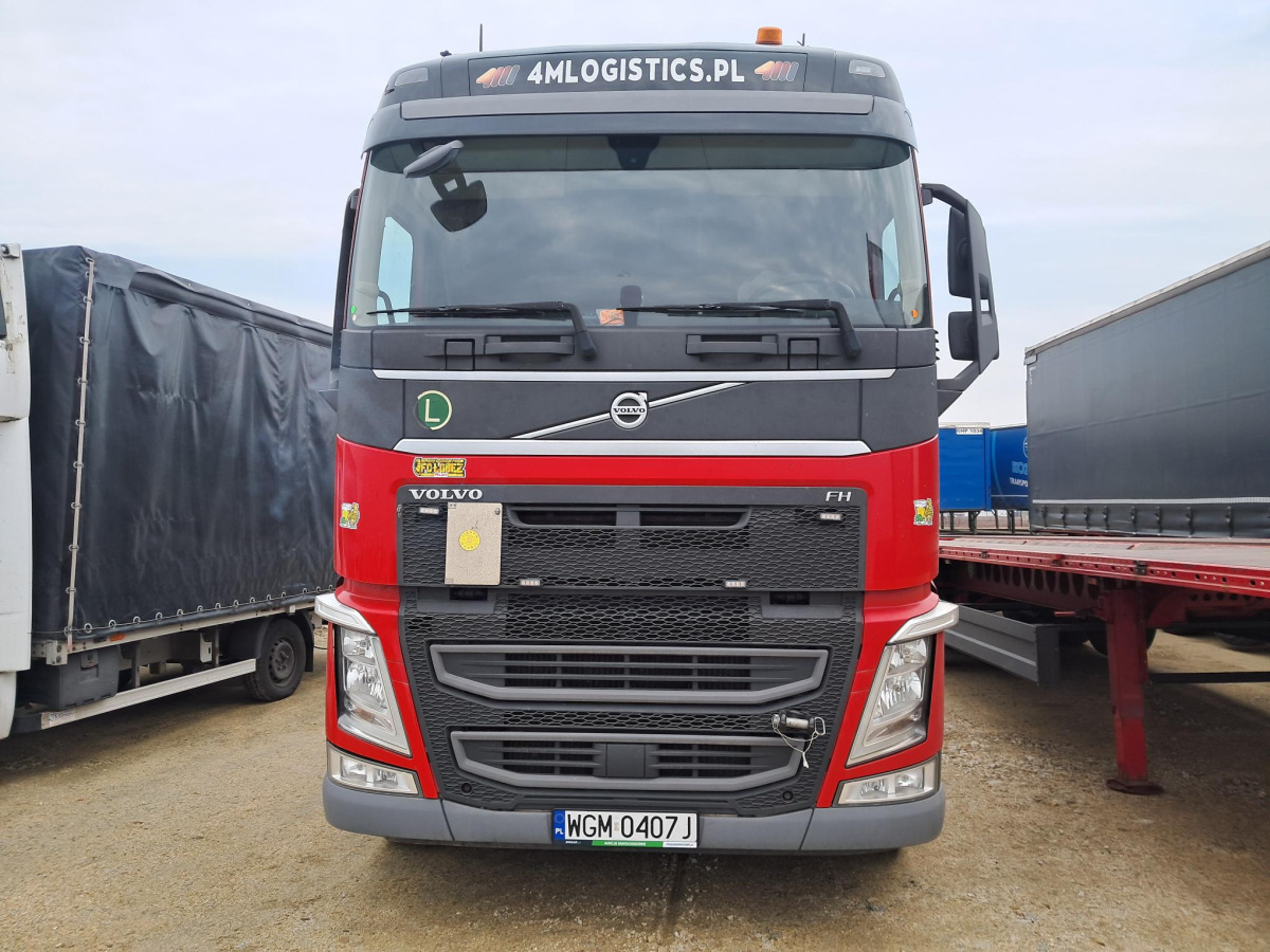 VOLVO FH CIĄGNIK SIODŁOWY - Тягач: фото 3 VOLVO FH CIĄGNIK SIODŁOWY - Тягач: фото 3