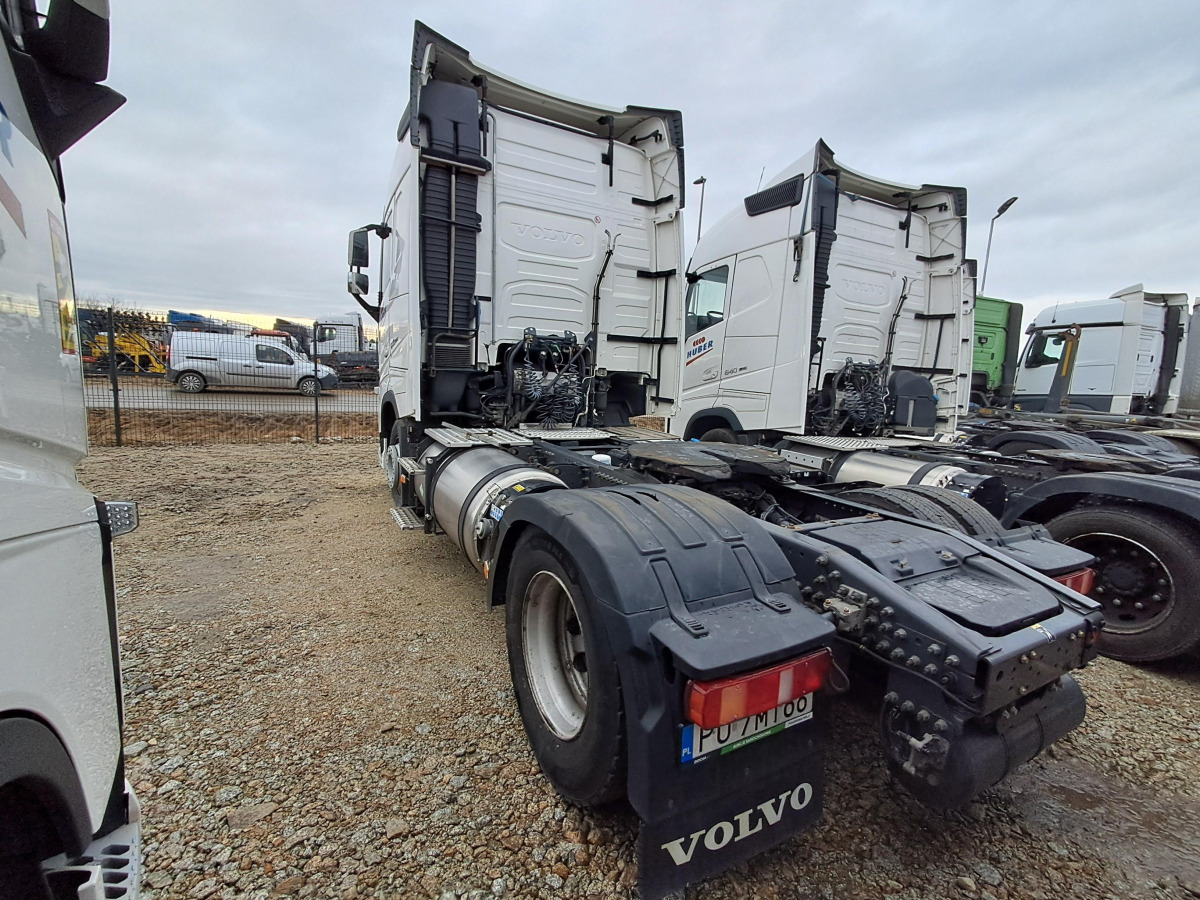 VOLVO FH CIĄGNIK SIODŁOWY - Тягач: фото 5 VOLVO FH CIĄGNIK SIODŁOWY - Тягач: фото 5