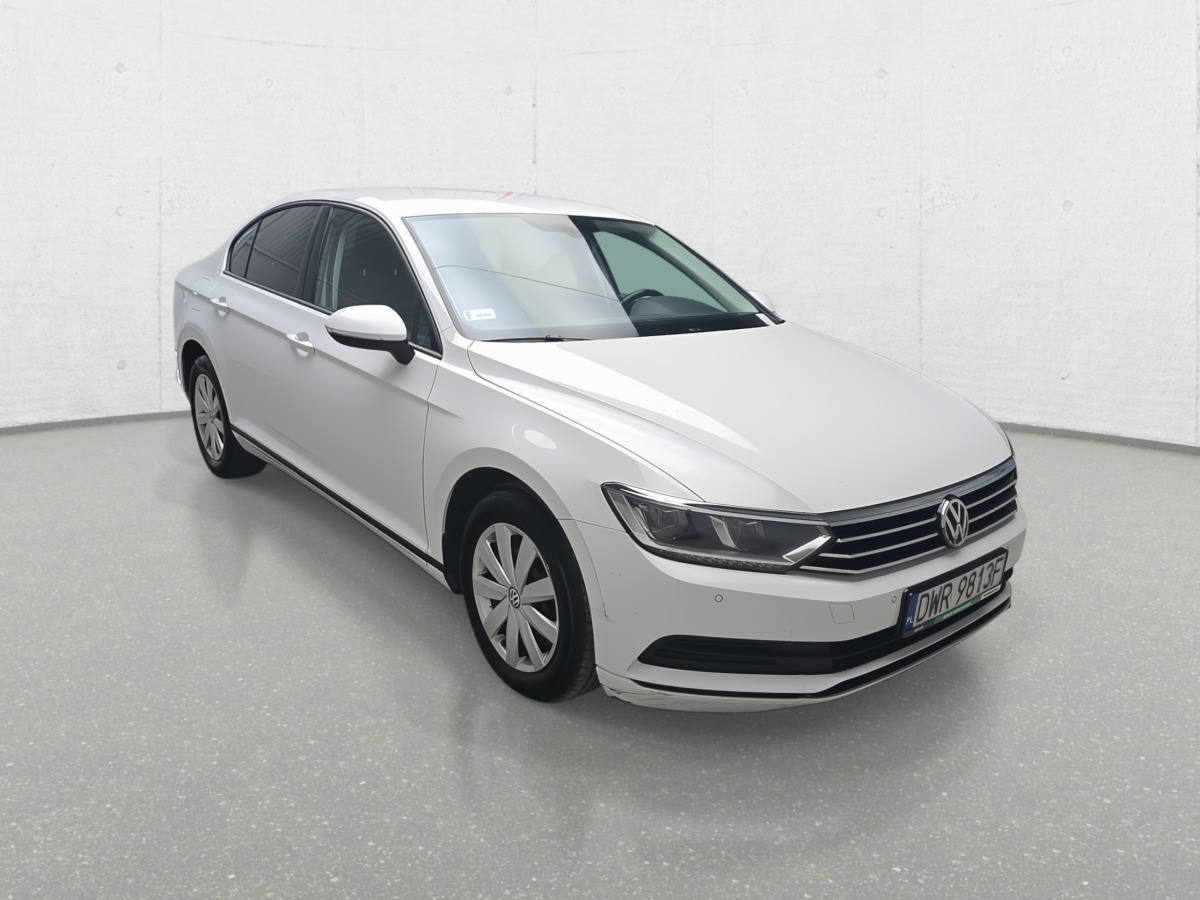 VOLKSWAGEN PASSAT SEDAN - Седан: фото 1 VOLKSWAGEN PASSAT SEDAN - Седан: фото 1
