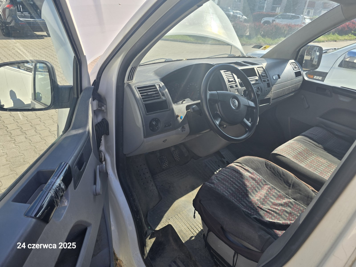 VOLKSWAGEN TRANSPORTER FURGON BLASZAK - Суцільнометалевий фургон: фото 5 VOLKSWAGEN TRANSPORTER FURGON BLASZAK - Суцільнометалевий фургон: фото 5