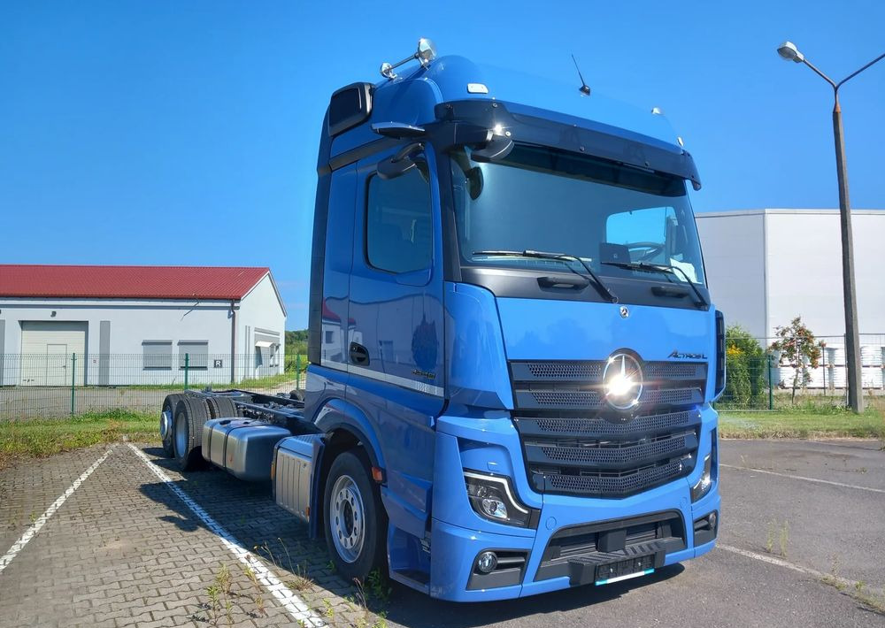 Mercedes-Benz Actros 2548 LnR - Вантажівка шасі: фото 2 Mercedes-Benz Actros 2548 LnR - Вантажівка шасі: фото 2