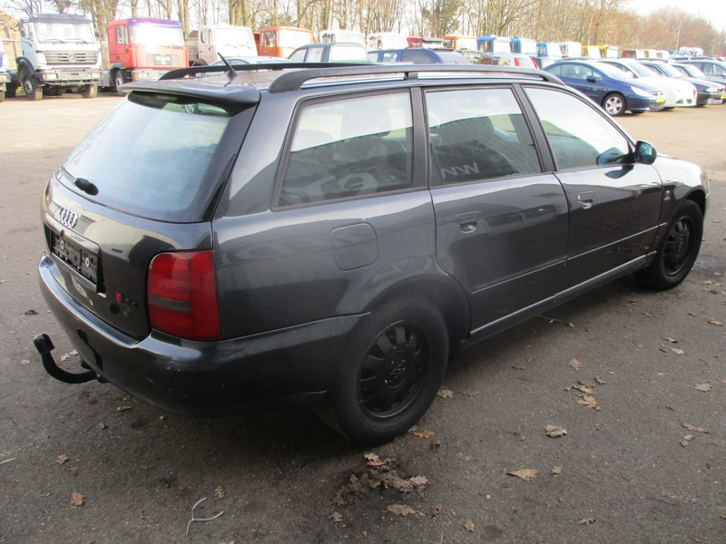 Audi A4 Avant 1.9 tdi , S-Line , Manual , Airco , EXPORT - Легковий автомобіль: фото 3 Audi A4 Avant 1.9 tdi , S-Line , Manual , Airco , EXPORT - Легковий автомобіль: фото 3