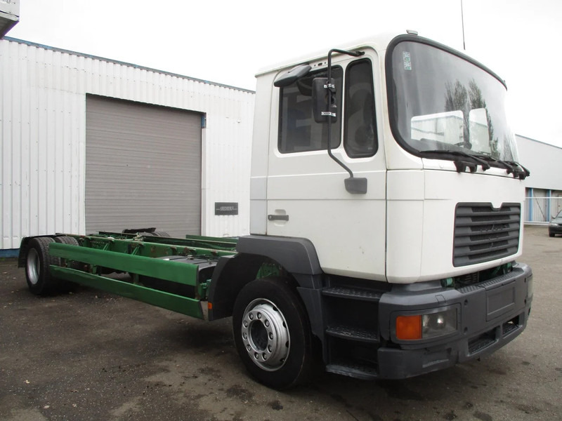 MAN 18.314 , Manual , 6 Cylinder - Вантажівка шасі: фото 4 MAN 18.314 , Manual , 6 Cylinder - Вантажівка шасі: фото 4