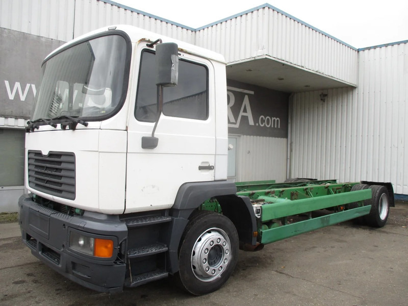MAN 18.314 , Manual , 6 Cylinder - Вантажівка шасі: фото 1 MAN 18.314 , Manual , 6 Cylinder - Вантажівка шасі: фото 1