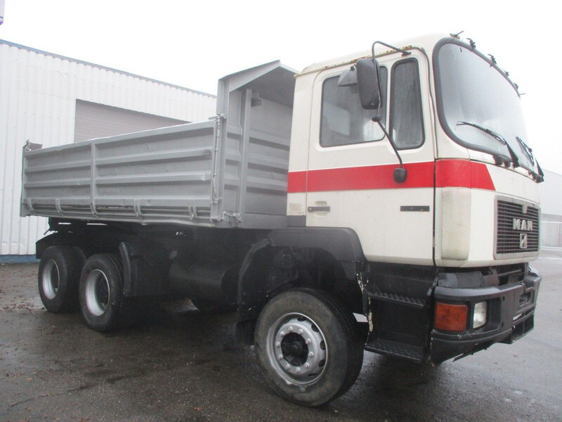 MAN 26 322 ZF Manual , 6x4 , 3 way tipper , Spring suspension - Самоскид вантажівка: фото 4 MAN 26 322 ZF Manual , 6x4 , 3 way tipper , Spring suspension - Самоскид вантажівка: фото 4