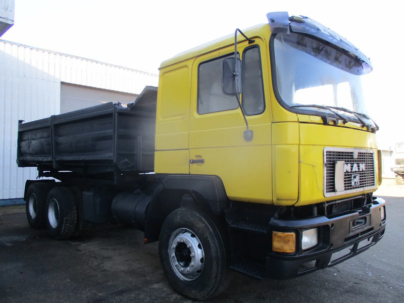 MAN 26.402 6x4 , ZF Manual , Retarder , 3 Way tipper , Spring suspension - Самоскид вантажівка: фото 4 MAN 26.402 6x4 , ZF Manual , Retarder , 3 Way tipper , Spring suspension - Самоскид вантажівка: фото 4